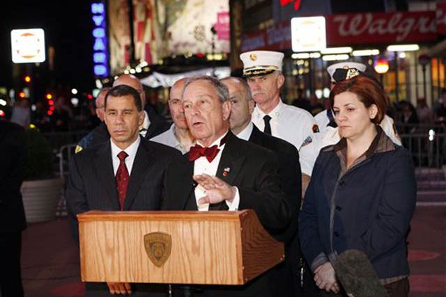 Mayor Bloombergâin his tux from the White House Correspondents Dinnerâwith Governor Paterson and City Council Speaker Quinn to his right and left